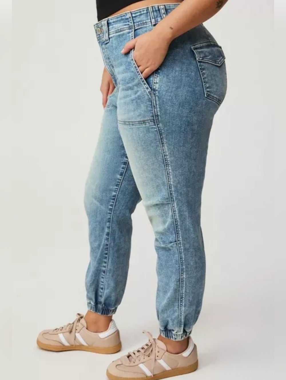 NWT Torrid 16W Mid-Rise Jogger Relaxed Fit Pull-On Jeans AA-3417